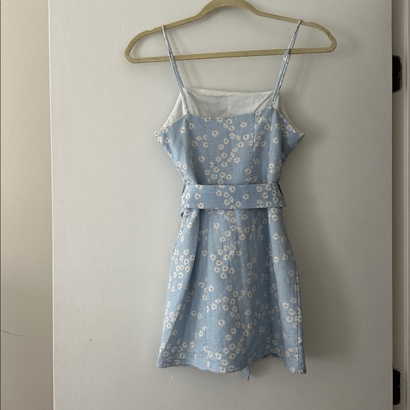 Zara Blue/White Floral Belted Mini Dress - Size Small - LIKE NEW - Picture 4 of 7